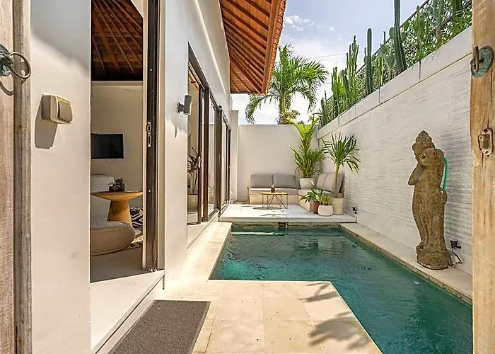 Cozy + Private Pool | Calm Area Of Canggu Villa *